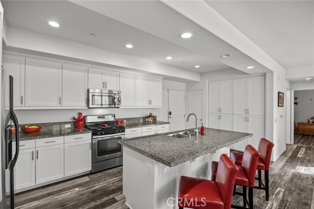Detail Gallery Image 6 of 39 For 430 Maravilla Ln, Brea,  CA 92823 - 2 Beds | 2 Baths