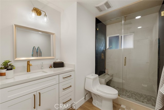 Detail Gallery Image 17 of 28 For 2901 Royal Palm Dr, Costa Mesa,  CA 92626 - 4 Beds | 2 Baths