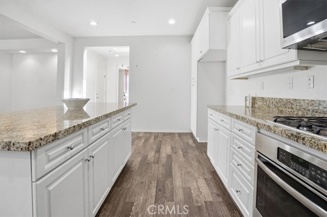 Detail Gallery Image 15 of 44 For 7165 Mystic Cloud, Corona,  CA 92880 - 3 Beds | 2/1 Baths