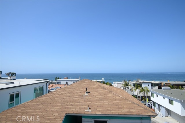 Detail Gallery Image 35 of 53 For 216 23rd St, Manhattan Beach,  CA 90266 - 4 Beds | 3 Baths