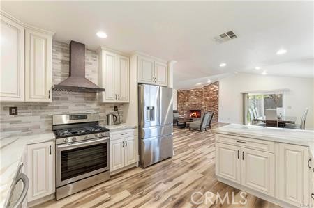 Detail Gallery Image 9 of 30 For 7922 Ducor Ave, West Hills,  CA 91304 - 3 Beds | 3 Baths