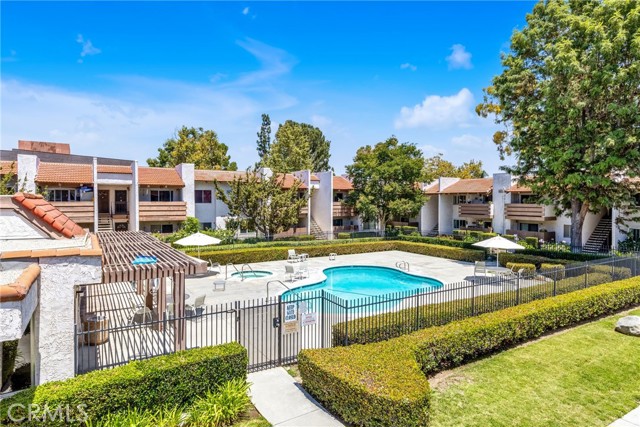 17562 Vandenberg Lane, Tustin CA: https://media.crmls.org/medias/da67b8de-1873-4631-ab76-ff819068b721.jpg