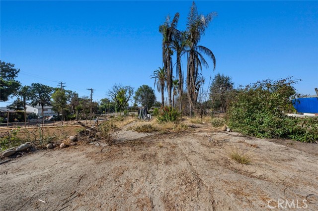 2441 El Molino Avenue, Altadena CA: https://media.crmls.org/medias/da68577b-44ad-4426-b19d-f454ebe2e39c.jpg