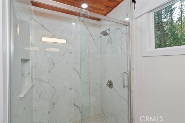 Detail Gallery Image 43 of 71 For 155 Birchwood, Lake Arrowhead,  CA 92352 - 3 Beds | 2 Baths