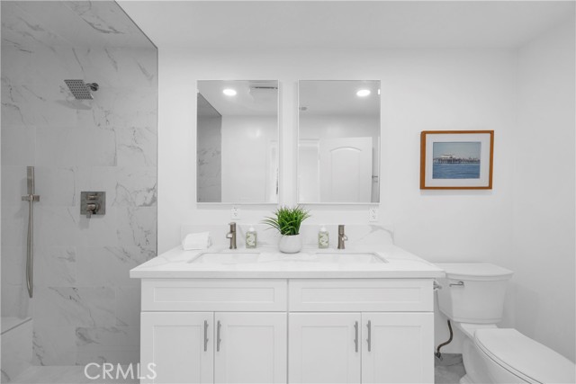 8381 E Blithedale Street, Long Beach CA: https://media.crmls.org/medias/da68c5da-e877-473e-b343-1dc6ad616a12.jpg