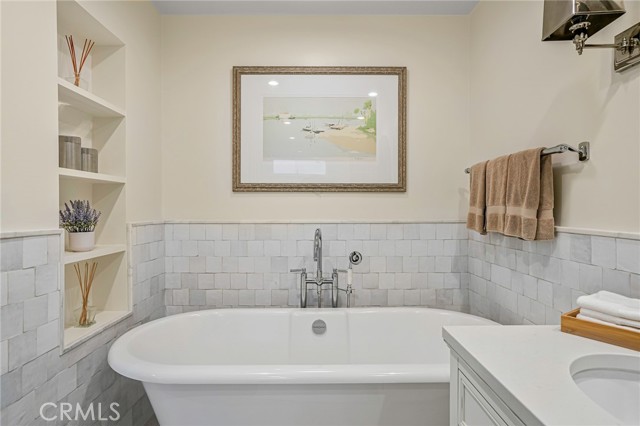 30204 Calle de Suenos, Rancho Palos Verdes CA: https://media.crmls.org/medias/da697691-95bc-436f-8e36-669983c5aa89.jpg