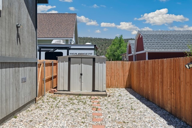 836 D Lane, Big Bear City CA: https://media.crmls.org/medias/da6a7716-92a8-4806-8a13-94fd79cbb715.jpg