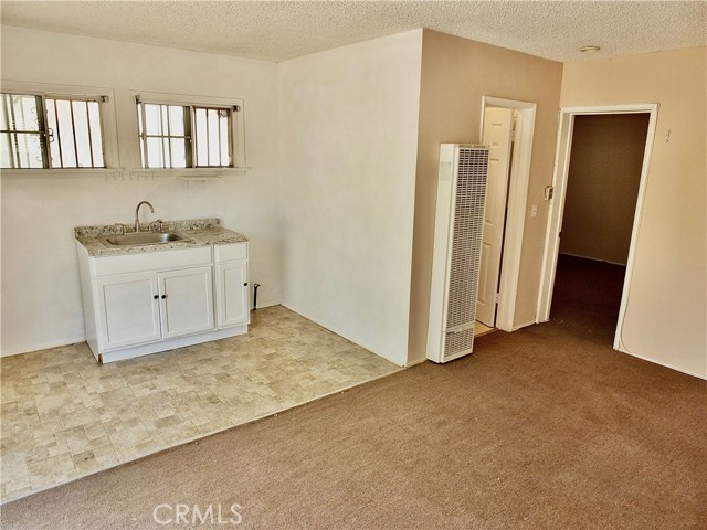 Detail Gallery Image 8 of 12 For 3743 W 132nd #REAR,  Hawthorne,  CA 90250 - 1 Beds | 1 Baths