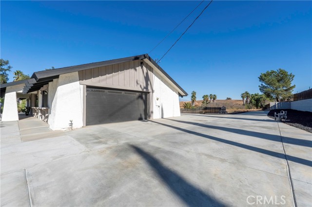 Detail Gallery Image 9 of 15 For 17221 Ranchero Rd, Riverside,  CA 92504 - 5 Beds | 2 Baths