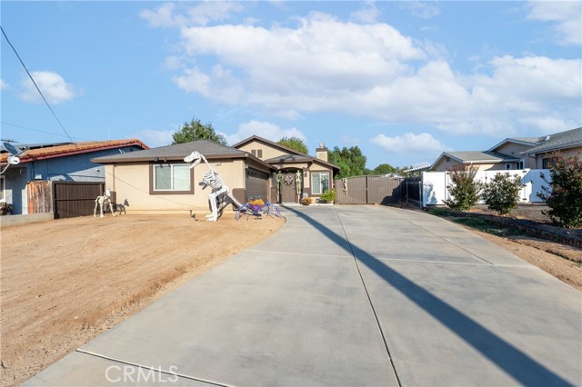 Detail Gallery Image 1 of 23 For 1365 Valley View Ave, Norco,  CA 92860 - 4 Beds | 2 Baths