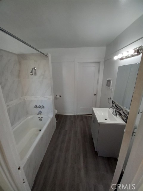 1552 5TH Avenue, Los Angeles CA: https://media.crmls.org/medias/da6c4df6-ae23-43ea-a596-2802ca7cf426.jpg