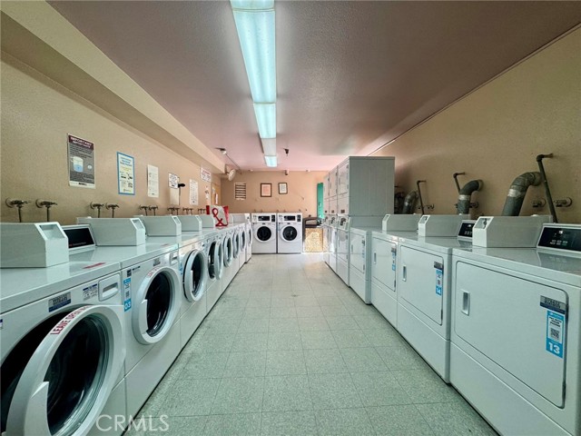 Detail Gallery Image 7 of 13 For 450 E 4th St #437,  Santa Ana,  CA 92701 - 2 Beds | 2 Baths