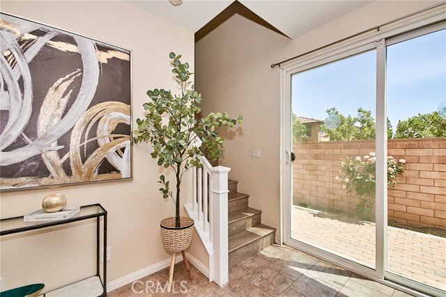 Detail Gallery Image 11 of 45 For 2910 E via Terrano, Ontario,  CA 91764 - 3 Beds | 2/1 Baths