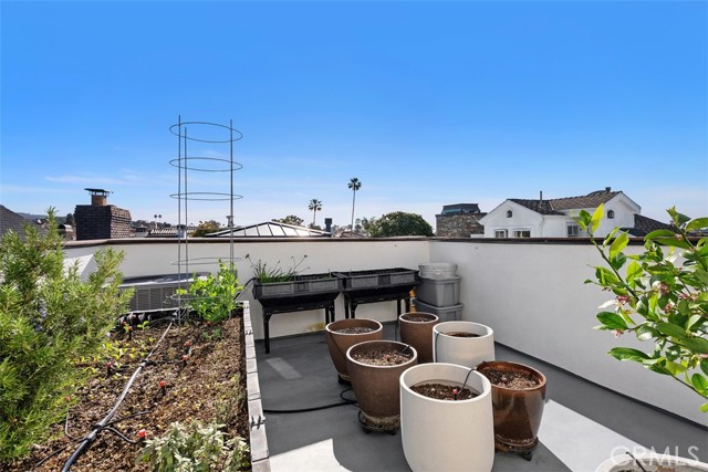 Detail Gallery Image 42 of 50 For 605 Marigold Ave, Corona Del Mar,  CA 92625 - 4 Beds | 5 Baths