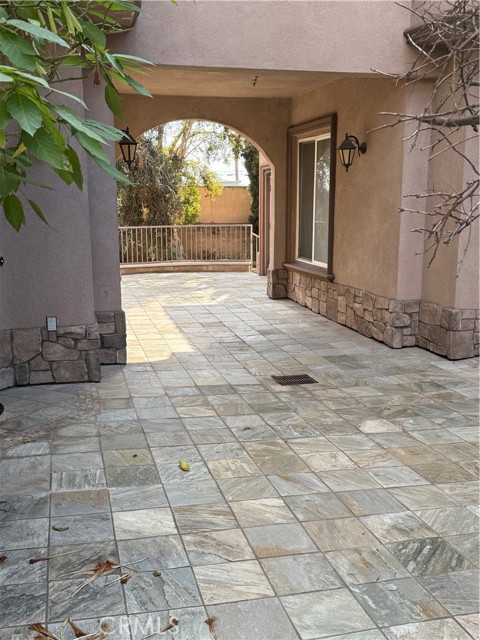 Detail Gallery Image 9 of 41 For 128 E Broadway Apt H,  San Gabriel,  CA 91776 - 3 Beds | 3 Baths