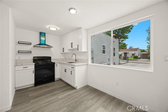 Detail Gallery Image 17 of 25 For 2461 Saint Pierre Ave, Altadena,  CA 91001 - 4 Beds | 2 Baths
