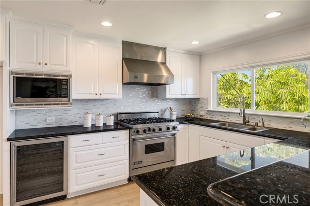 Detail Gallery Image 10 of 23 For 4321 via Azalea, Palos Verdes Estates,  CA 90274 - 4 Beds | 4 Baths