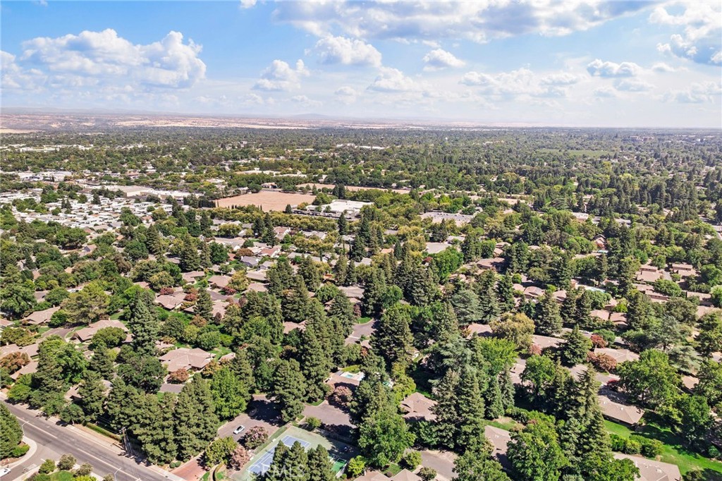 https://media.crmls.org/medias/da6d8075-4e4f-414c-bfdd-97e7ca021ff5.jpg?preset=X-Large