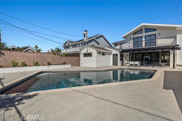 6334 Riggs Place, Los Angeles CA: https://media.crmls.org/medias/da6d8fc2-0d2d-4d67-bc15-8332271bca30.jpg