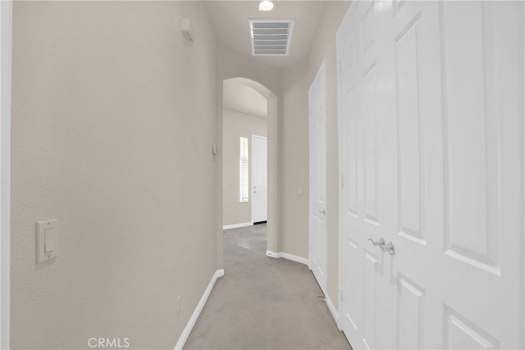 https://media.crmls.org/medias/da6e0615-9b9b-487a-971f-6fe4f6fdbcae.jpg?preset=X-Large