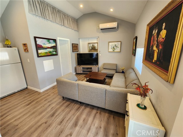 Detail Gallery Image 2 of 30 For 1332 Winchester Ave a,  Glendale,  CA 91201 - 1 Beds | 1 Baths