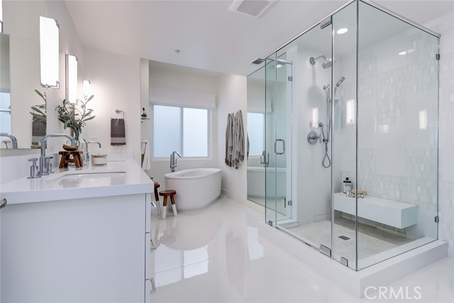 301 2nd Street, Manhattan Beach, California 90266, 3 Bedrooms Bedrooms, ,3 BathroomsBathrooms,Residential,Sold,2nd,SB22006124