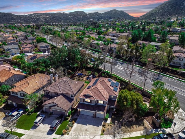 32501 Sprucewood Way, Lake Elsinore CA: https://media.crmls.org/medias/da6f92a4-cec8-4668-a351-472ba6e17c93.jpg