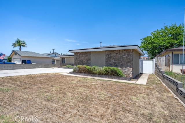 Detail Gallery Image 3 of 29 For 1557 E Farland St, Covina,  CA 91724 - 4 Beds | 2 Baths