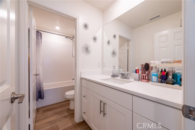 Detail Gallery Image 28 of 43 For 202 Bonita Ln, Rialto,  CA 92376 - 3 Beds | 2/1 Baths