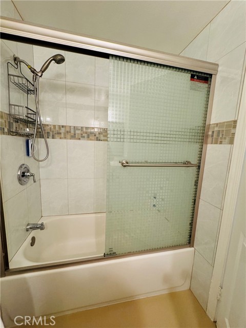 Detail Gallery Image 10 of 11 For 1419 S Marguerita Ave #H,  Alhambra,  CA 91803 - 4 Beds | 3/1 Baths