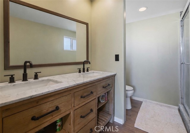 Detail Gallery Image 25 of 46 For 28975 Lotusgarden Dr, Canyon Country,  CA 91387 - 4 Beds | 3 Baths