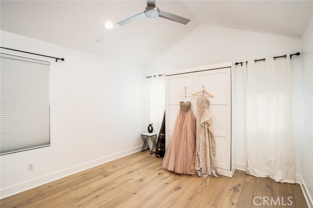 2077 Tablelands Way, Costa Mesa CA: https://media.crmls.org/medias/da71144a-f5ef-4cfe-8021-b1e85225cd22.jpg