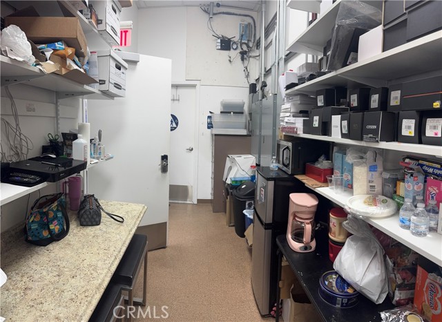 217 Stonewood Street, Downey CA: https://media.crmls.org/medias/da717f4f-14eb-4ea4-a38e-56e14e84fb96.jpg