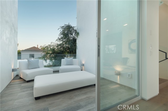 627 N Vista Street, Los Angeles CA: https://media.crmls.org/medias/da72328c-2f48-4fdc-a677-bc9a30103ff3.jpg