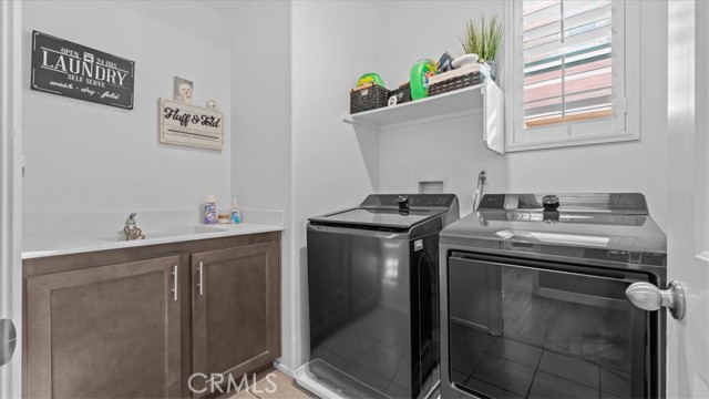 Detail Gallery Image 15 of 23 For 7371 Garnet Ridge, Jurupa Valley,  CA 92509 - 4 Beds | 3/1 Baths