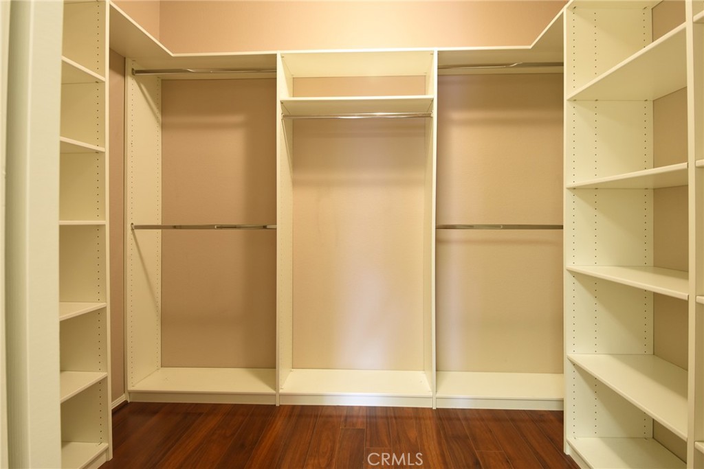 https://media.crmls.org/medias/da73123a-74a5-48d0-a45e-bd939685e855.jpg?preset=X-Large