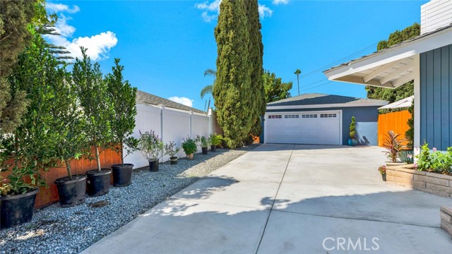 18701 Piper Place, Yorba Linda CA: https://media.crmls.org/medias/da73435a-f6f0-42a4-8196-75cf7e818f89.jpg