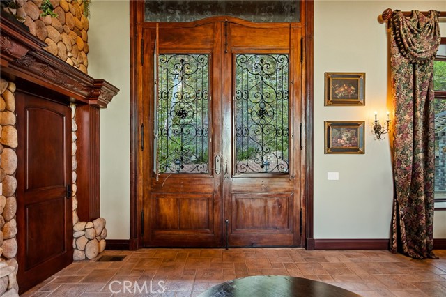 Detail Gallery Image 4 of 71 For 293 Fairway Dr, Lake Arrowhead,  CA 92352 - 6 Beds | 7/1 Baths