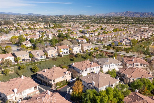 Detail Gallery Image 2 of 33 For 24332 Lorenzo, Valencia,  CA 91355 - 3 Beds | 3 Baths