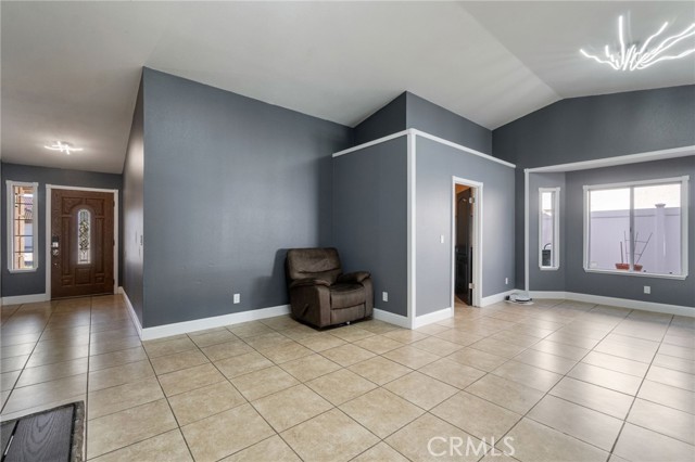 Detail Gallery Image 8 of 33 For 2505 Stuart Ave, Clovis,  CA 93611 - 4 Beds | 2 Baths
