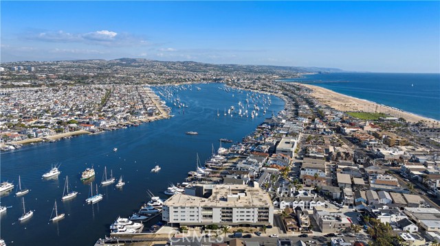 Detail Gallery Image 21 of 26 For 310 Fernando St #307,  Newport Beach,  CA 92661 - 2 Beds | 2 Baths