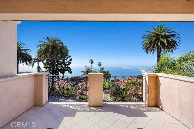 853 Rincon Lane, Palos Verdes Estates CA: https://media.crmls.org/medias/da74ef0e-1ebb-4c02-915a-9bb0e9a4e90a.jpg
