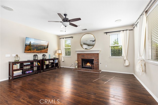 Detail Gallery Image 12 of 47 For 29131 Light Sails Ct, Menifee,  CA 92585 - 4 Beds | 2/1 Baths
