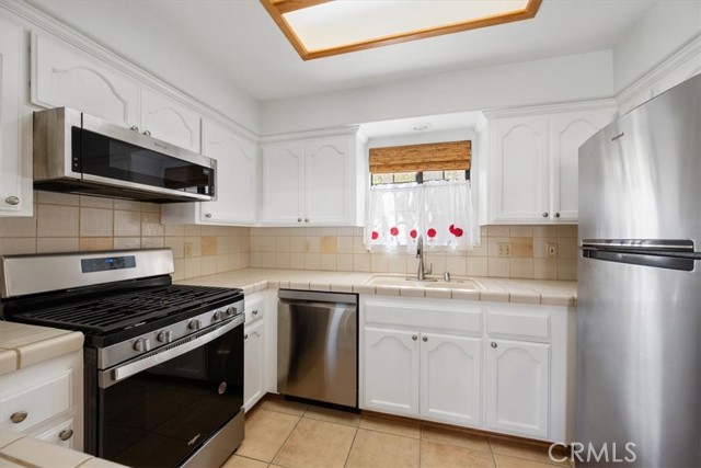 Detail Gallery Image 13 of 32 For 1092 Baden Ave, Grover Beach,  CA 93433 - 3 Beds | 2/1 Baths