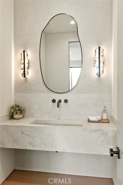 Detail Gallery Image 26 of 65 For 14738 Otsego St, Sherman Oaks,  CA 91403 - 5 Beds | 5/1 Baths