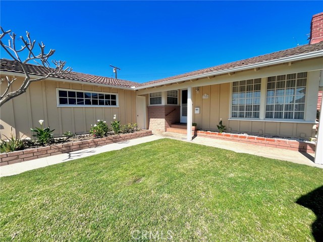 17502 S Budlong Avenue, Gardena CA: https://media.crmls.org/medias/da76bfbb-301c-425d-800d-c5861de0f9e8.jpg
