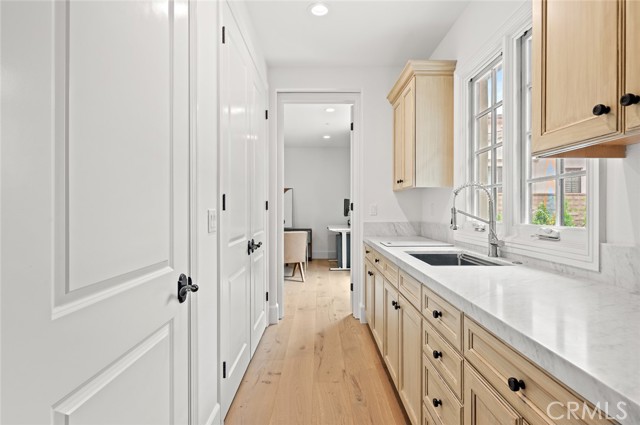 117 Andirons, Irvine CA: https://media.crmls.org/medias/da773773-d3a5-43dc-8e4e-3ae05a52d474.jpg