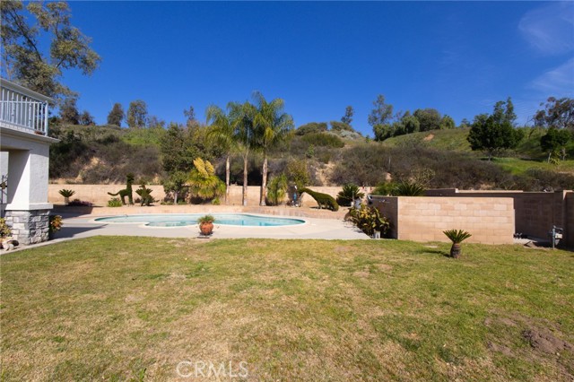 Detail Gallery Image 7 of 27 For 3772 Elm, San Bernardino,  CA 92404 - 4 Beds | 3 Baths