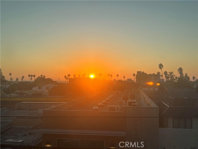 520 Avenue B, Redondo Beach, California 90277, 2 Bedrooms Bedrooms, ,2 BathroomsBathrooms,Residential,For Sale,Avenue B,SB25226186