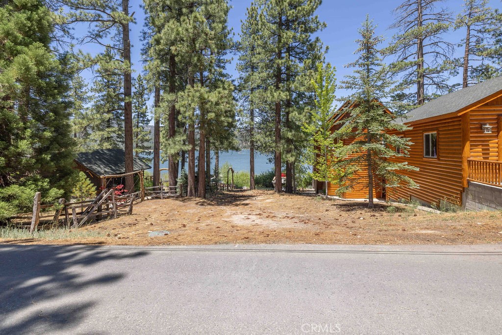 https://media.crmls.org/medias/da785514-9c81-4565-b375-f919875ff566.jpg?preset=X-Large